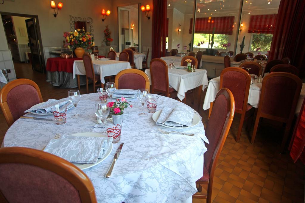 Hotel Restaurant Logis Hotellerie De Balajan Vic-la-Gardiole Exteriér fotografie